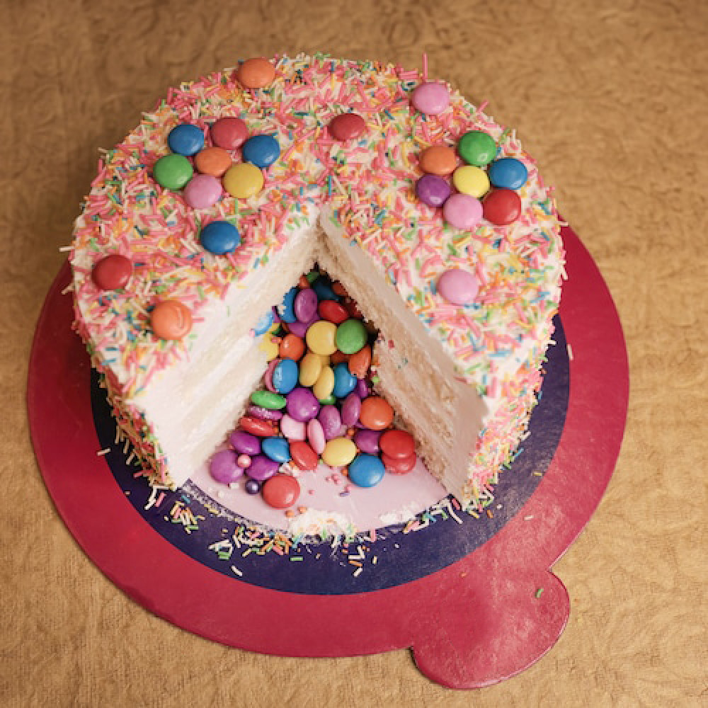 Bigwishbox Special Gems Cake 1 Kg | Fresh Cake | Birthday Cake | Kids Cake  : Amazon.in: Grocery & Gourmet Foods
